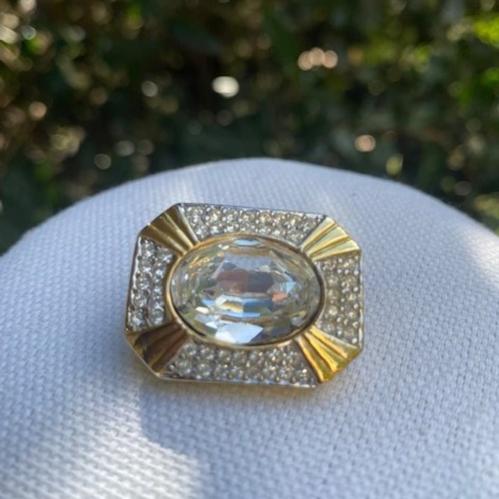 VTG CAROLEE Gold and Rhinestone BROOCH